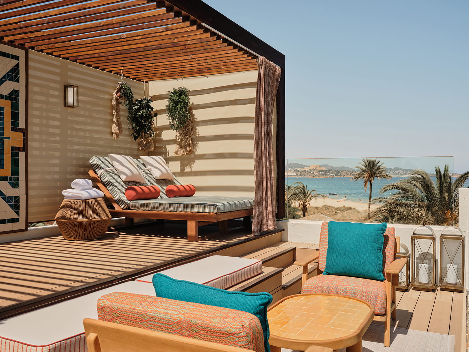 COYA Rooms & Suites